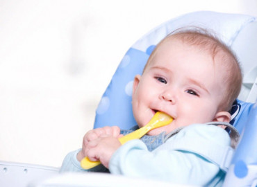Для родителей детей с врожденной расщелиной губы выпустили онлайн-курс об особенностях кормления ребенка